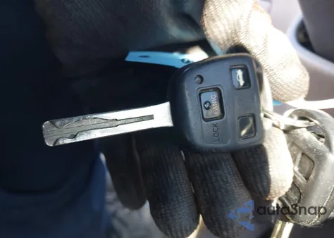 2004 Lexus Es 330 из США, поврежденный, VIN JTHBA30G840009697